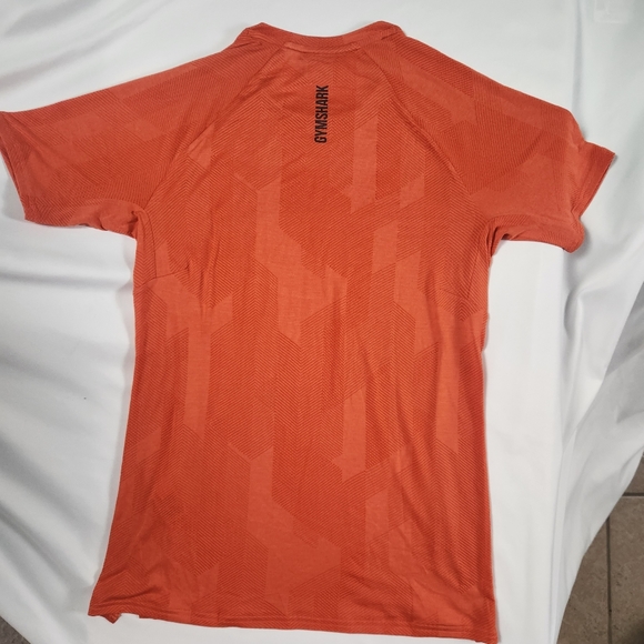 Gymshark Men's Size Small Breathable, Moisture Wicking T-Shirt Orange Crush - Picture 4 of 5